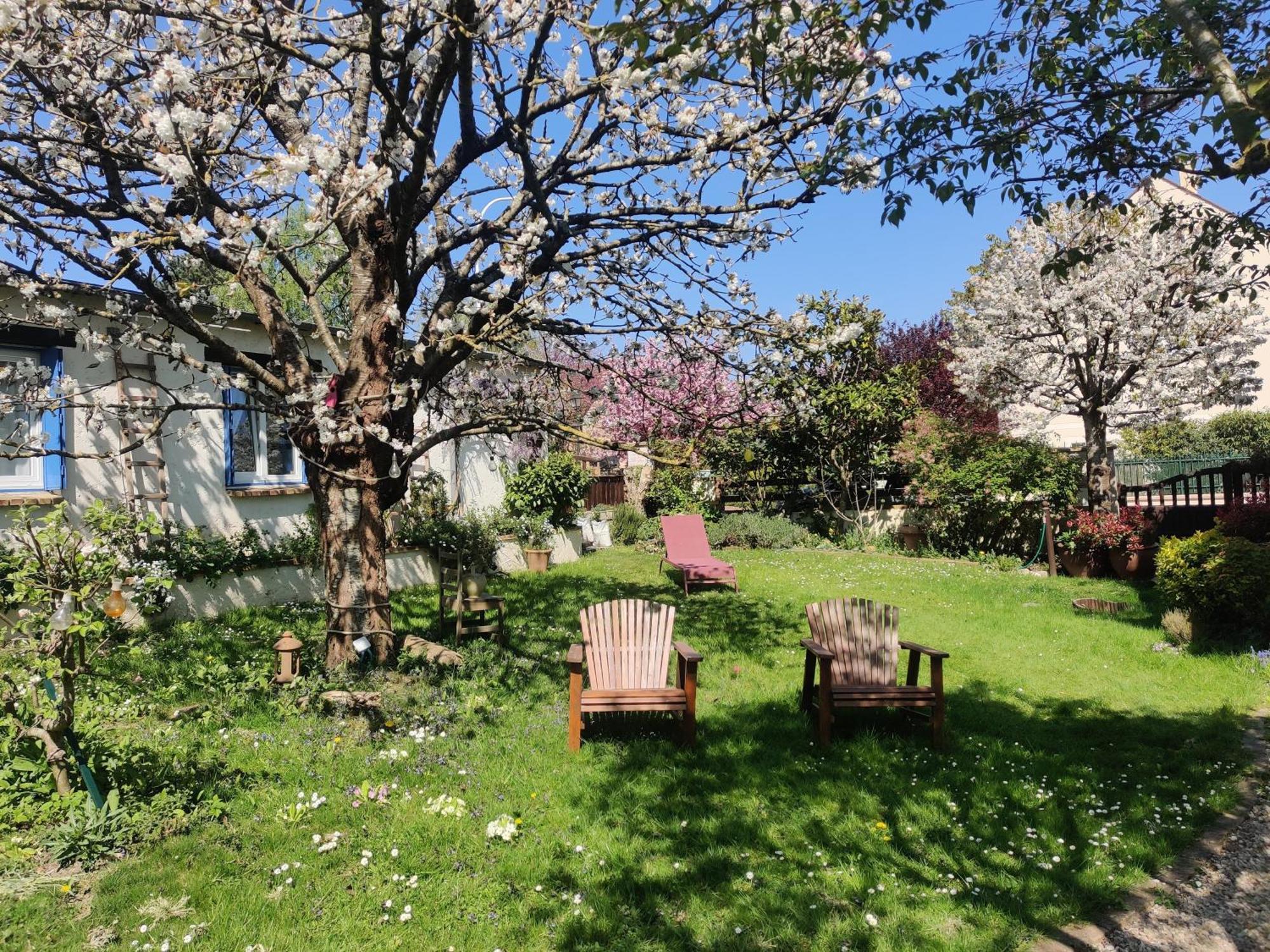 Le Cerisier Bed and Breakfast Mareil-Marly Buitenkant foto